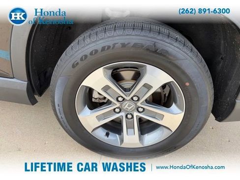 Used 2023 Honda Pilot EX-L image 3