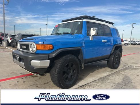 Used 2007 Toyota FJ Cruiser Base image 1