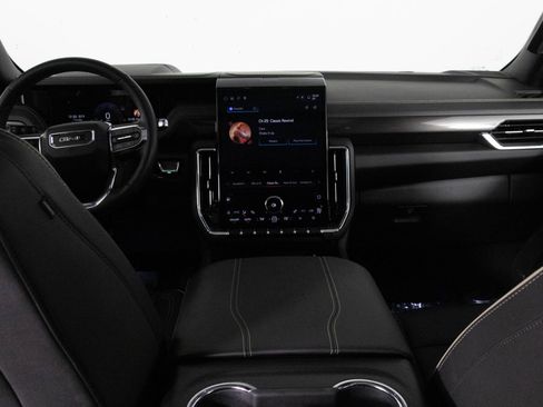 Used 2025 GMC Yukon Elevation image 19
