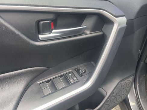 Used 2024 Toyota RAV4 XLE AWD/4WD image 19