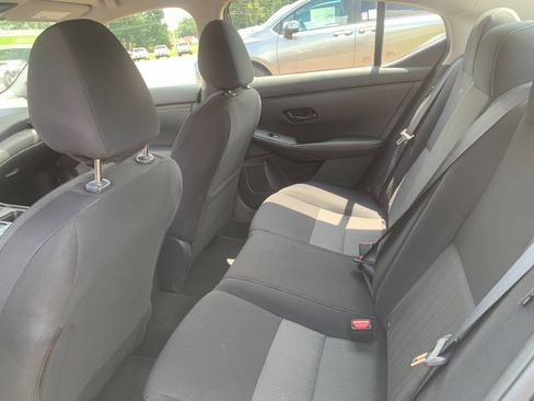 Used 2025 Nissan Sentra SV FWD image 15