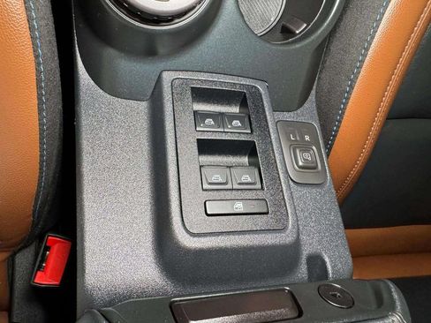 Used 2024 Ford Bronco Outer Banks AWD/4WD image 9