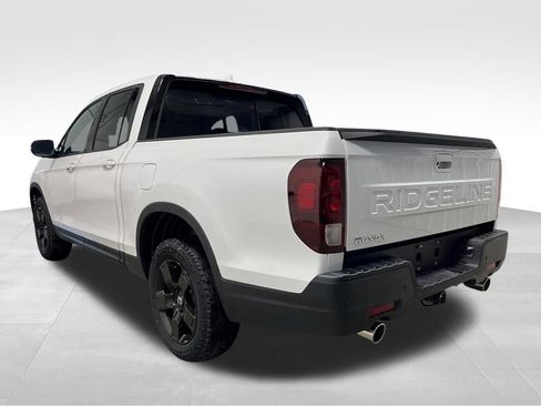 New 2025 Honda Ridgeline Black Edition image 3