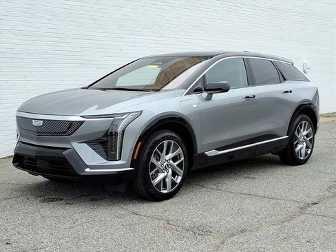 New 2026 Cadillac Optiq Luxury 1 image 1