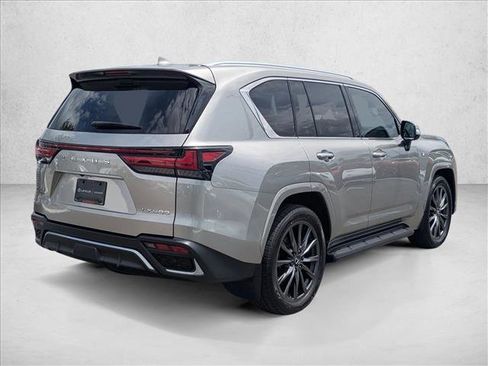 Used 2024 Lexus LX 600 F Sport AWD/4WD image 5