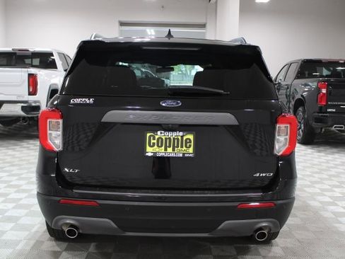 Used 2022 Ford Explorer XLT w/ Equipment Group 202A image 9