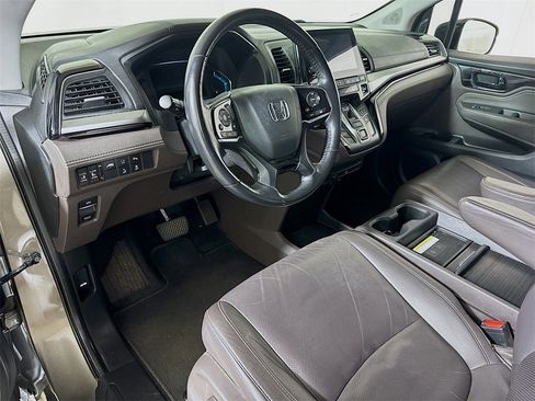 Used 2018 Honda Odyssey Elite image 7