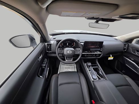 New 2026 Nissan Pathfinder SL image 16