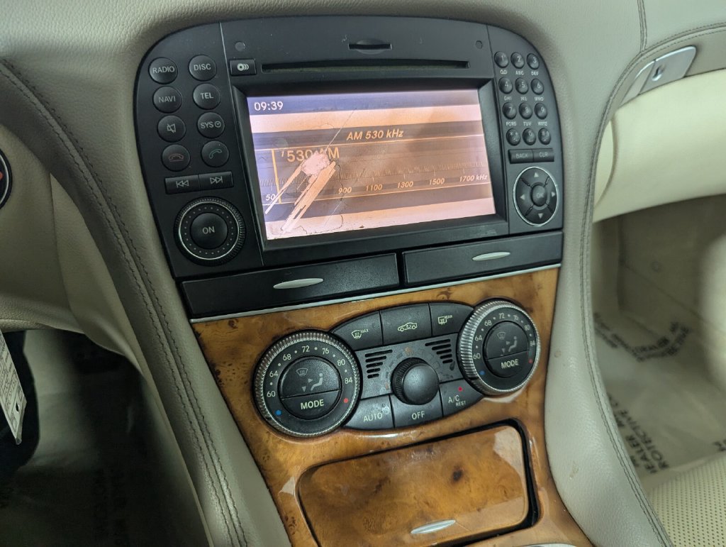 Used 2009 Mercedes-Benz SL 550 image 17