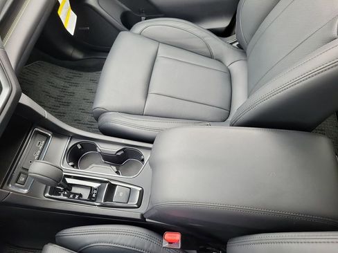 Used 2025 Subaru Ascent Bronze Edition image 22