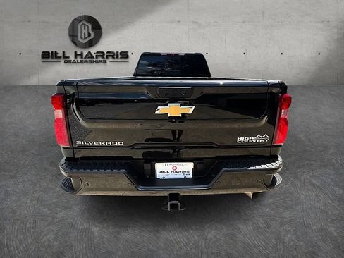 Used 2024 Chevrolet Silverado 3500 High Country w/ High Country Premium Package AWD/4WD image 7