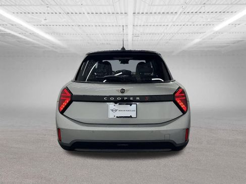 Certified 2025 MINI Cooper S image 4