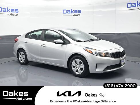 Used 2017 Kia Forte LX FWD image 1