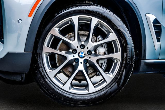 Used 2024 BMW X5 sDrive40i w/ Premium Package RWD image 56
