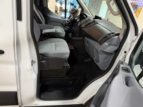 Used 2019 Ford Transit 150 XLT RWD image 33