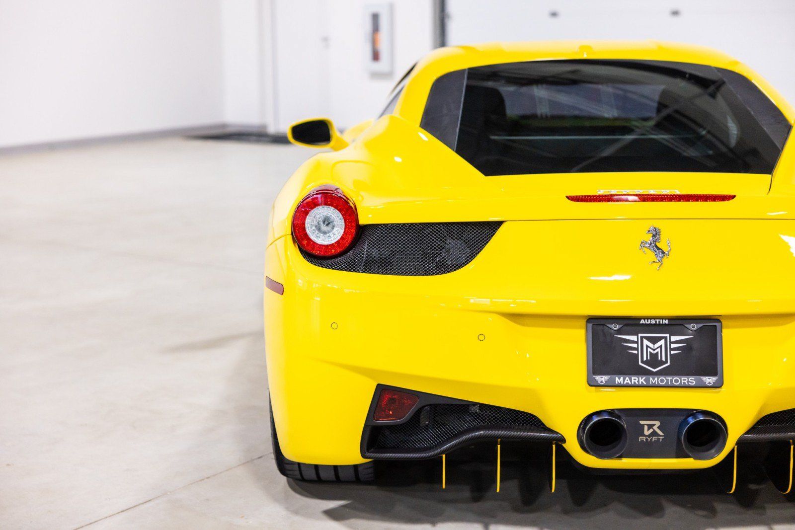 Used 2011 Ferrari 458 Italia Coupe RWD image 14
