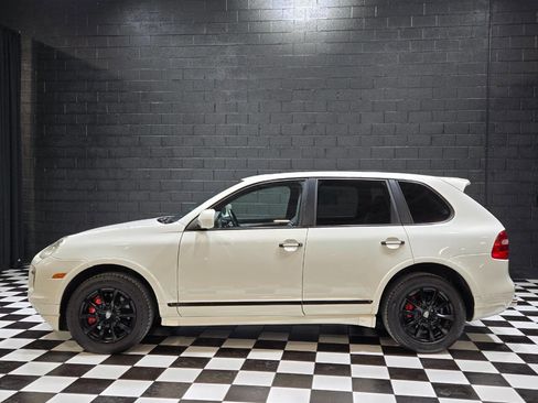Used 2008 Porsche Cayenne GTS image 4