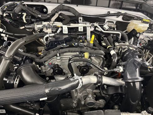 Used 2025 Ford Bronco Big Bend image 30