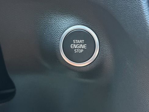 Certified 2023 Volvo XC40 B5 Plus w/ Protection Package Premier image 25