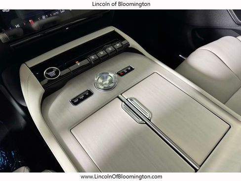 New 2025 Lincoln Navigator L Reserve image 31