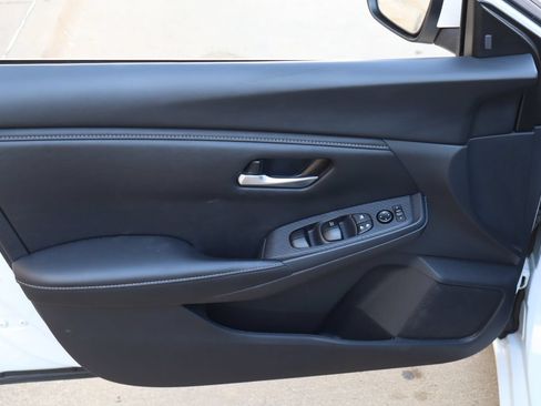 Used 2024 Nissan Sentra SV FWD image 19