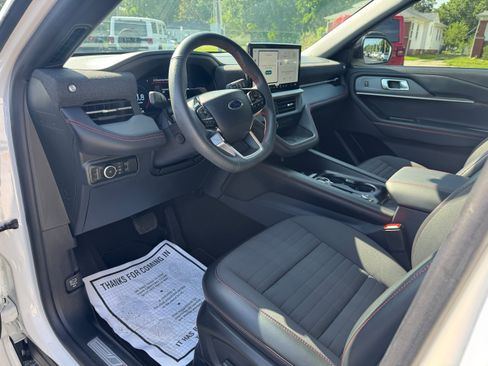 Used 2025 Ford Explorer ST-Line w/ Premium Package RWD image 11