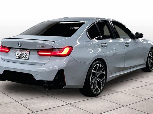 Used 2025 BMW 330i Sedan w/ M Sport Package image 15