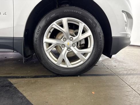 Used 2018 Chevrolet Equinox Premier AWD/4WD image 10