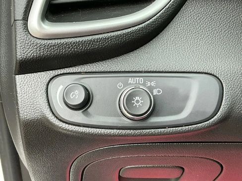 Used 2022 Chevrolet Trax LT w/ Driver Confidence Package image 31