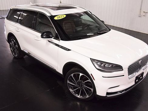 Used 2022 Lincoln Aviator Reserve w/ Equipment Group 201A image 9