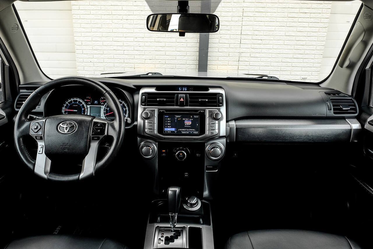 Used 2016 Toyota 4Runner SR5 AWD/4WD image 19