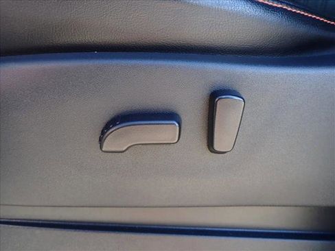 Used 2023 Nissan Frontier PRO-4X w/ Pro-4X Premium Package image 11