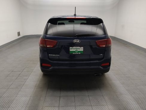 Used 2019 Kia Sorento AWD V6 image 6