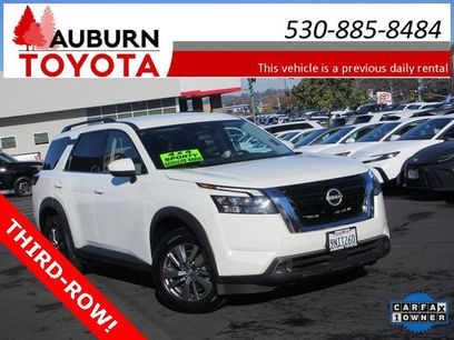 Used 2024 Nissan Pathfinder SV