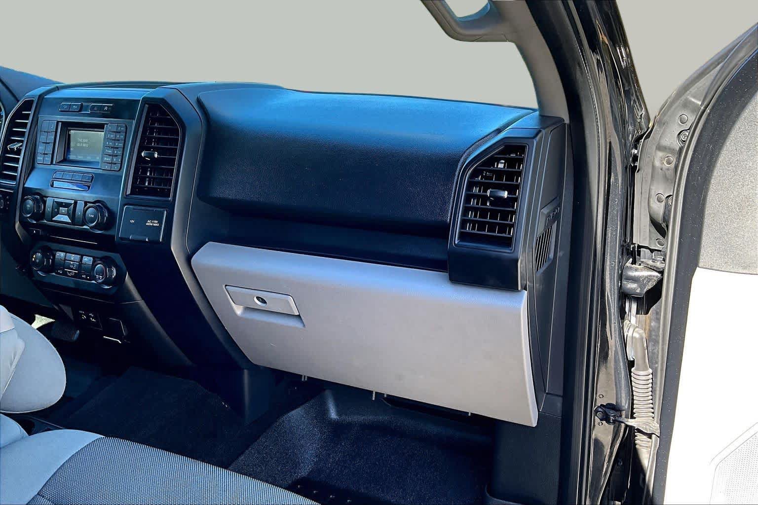 Used 2015 Ford F150 XL w/ Equipment Group 101A Mid AWD/4WD image 19