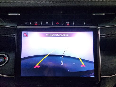 Used 2022 Jeep Grand Cherokee L Limited image 18