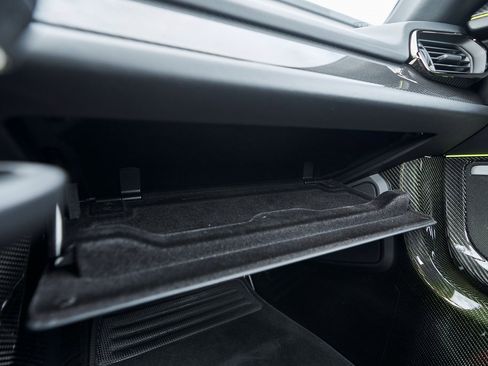 Used 2015 Porsche 918 Spyder w/Weissach Package image 86