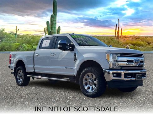 Used 2017 Ford F250 Lariat w/ Chrome Package image 1