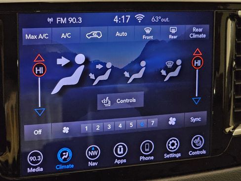 Used 2020 Chrysler Pacifica Touring-L Plus image 18