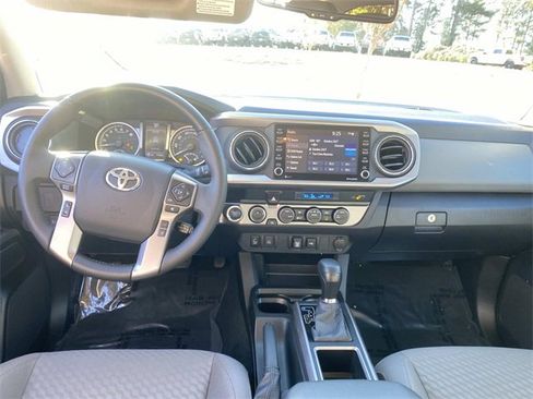 Used 2023 Toyota Tacoma SR5 w/ Technology Package image 18