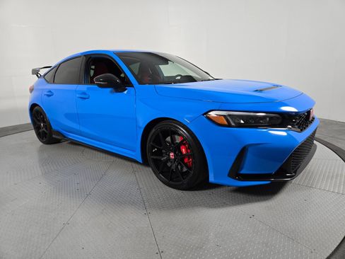 Used 2024 Honda Civic Type R image 3