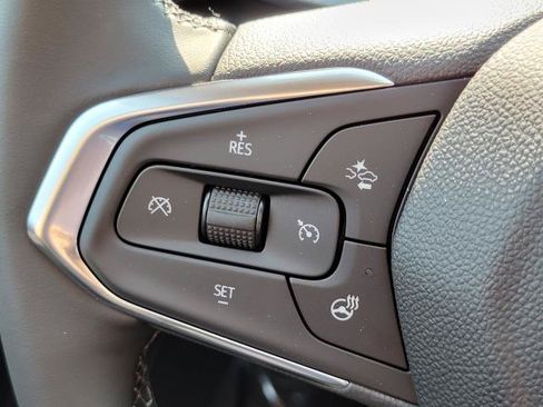 New 2026 Chevrolet Trax LT w/ Sunroof Package FWD image 15