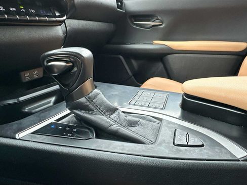 Used 2023 Lexus UX 250h FWD w/ Accessory Package (Z2) image 16