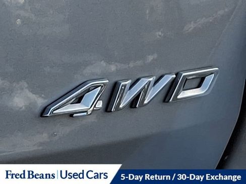 Certified 2022 Ford Explorer XLT w/ Equipment Group 202A image 33