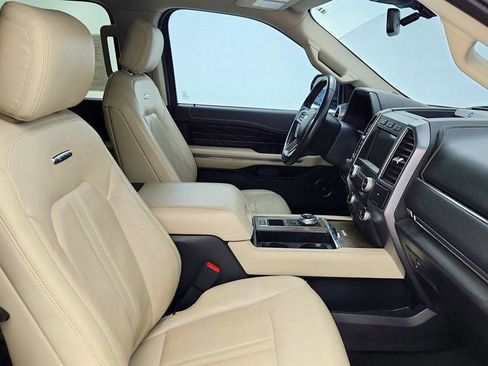 Used 2019 Ford Expedition Platinum image 25