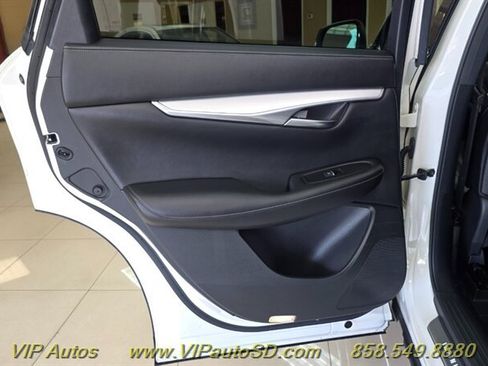 Used 2021 INFINITI QX50 Luxe w/ Appearance Package FWD image 13