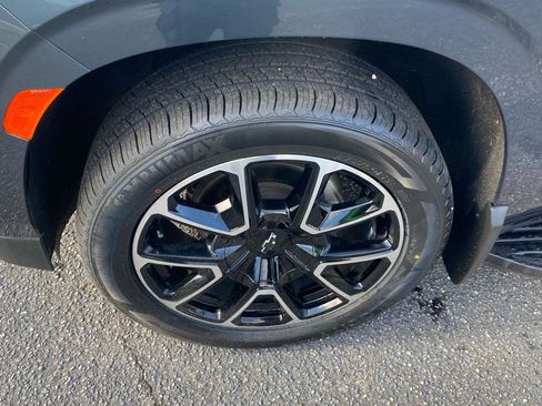 Used 2021 Chevrolet Tahoe RST w/ Luxury Package image 17