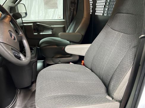 Used 2023 GMC Savana 2500 w/ Driver Convenience Package image 20