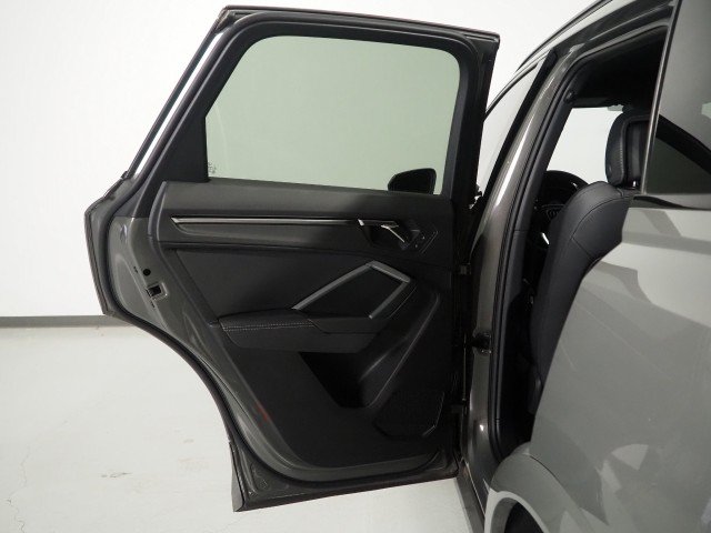 Used 2023 Audi Q3 quattro 2.0T Premium w/ Black Optic Sport Package AWD/4WD image 38