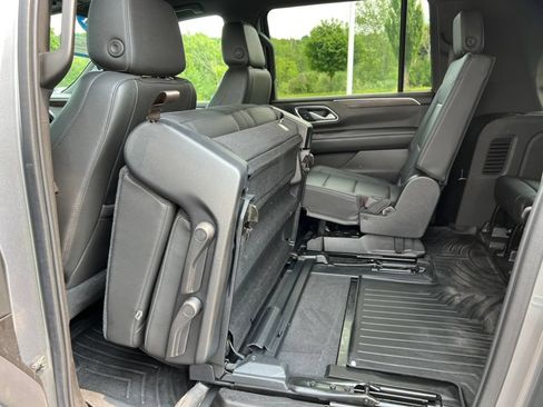 Used 2021 Chevrolet Suburban Z71 w/ Max Trailering Package AWD/4WD image 6